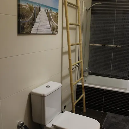 아파트 Modern 1br For 4 - Great For Long Stays, 10 Min To Attractions 빌라노바데가이아