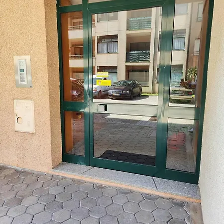 Apartment Modern 1br For 4 - Great For Long Stays, 10 Min To Attractions *